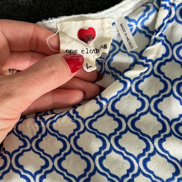 Blue patterned crop top - Picture 2 of 3